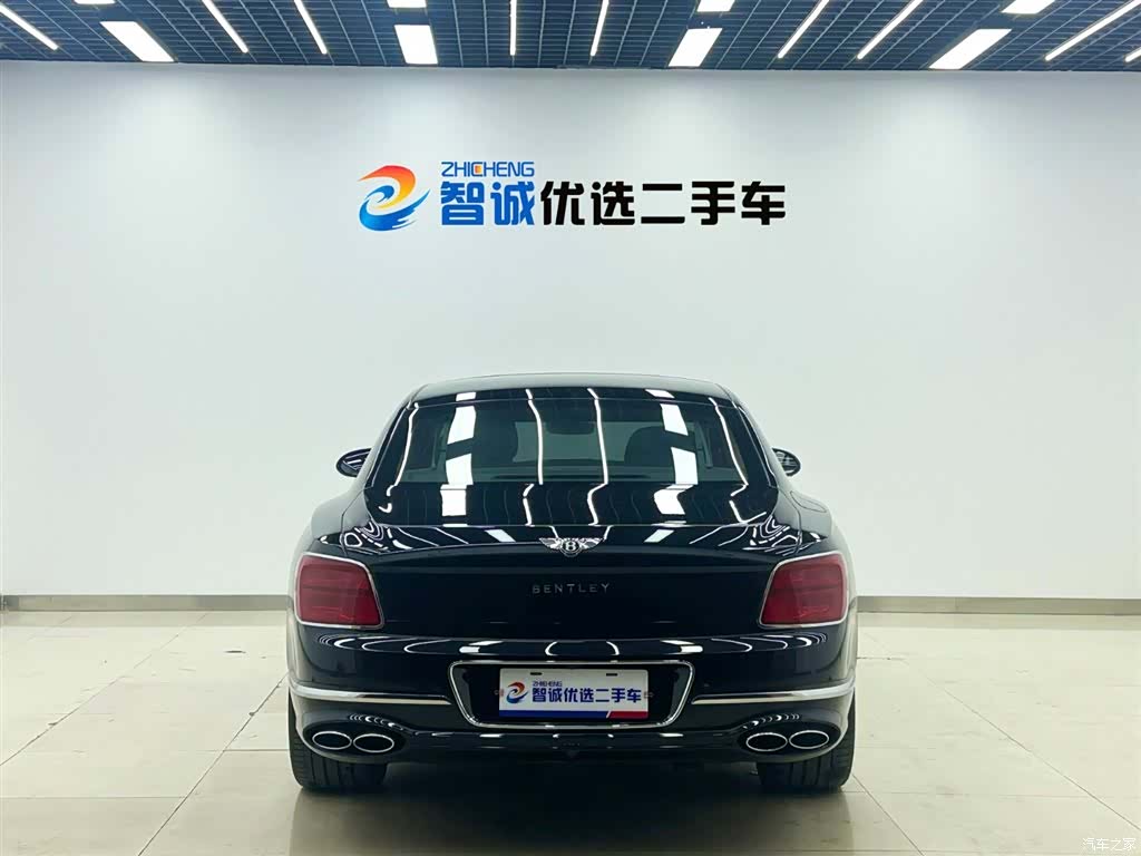 Bentley Flying Spur, 2024 3