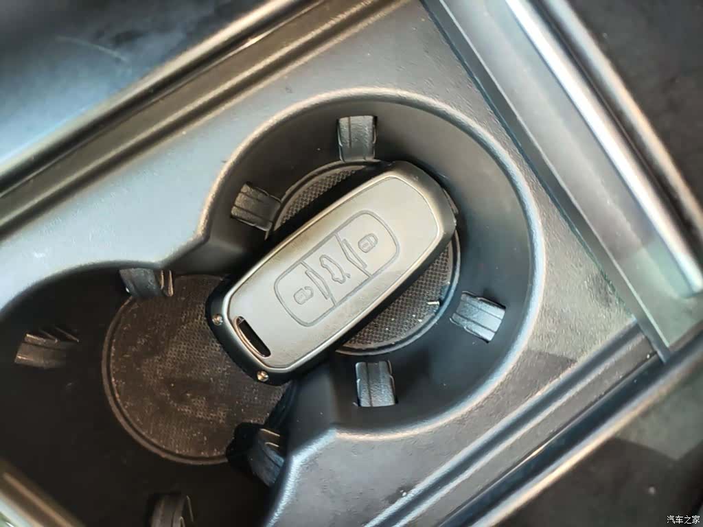Geely Boyue, 2022 9