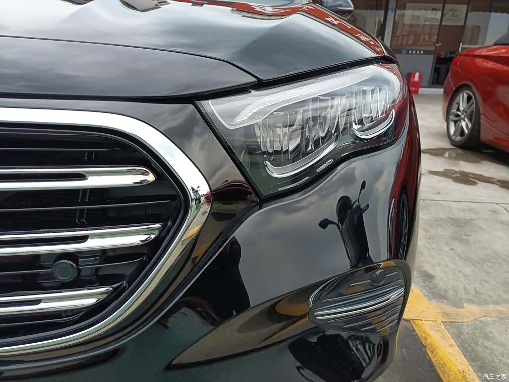 Mercedes-Benz E-Class, 2024 18