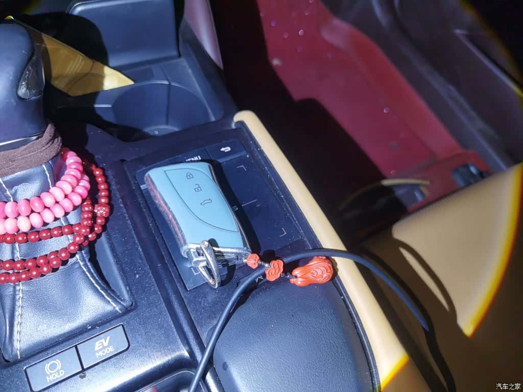 Lexus ES, 2019 12