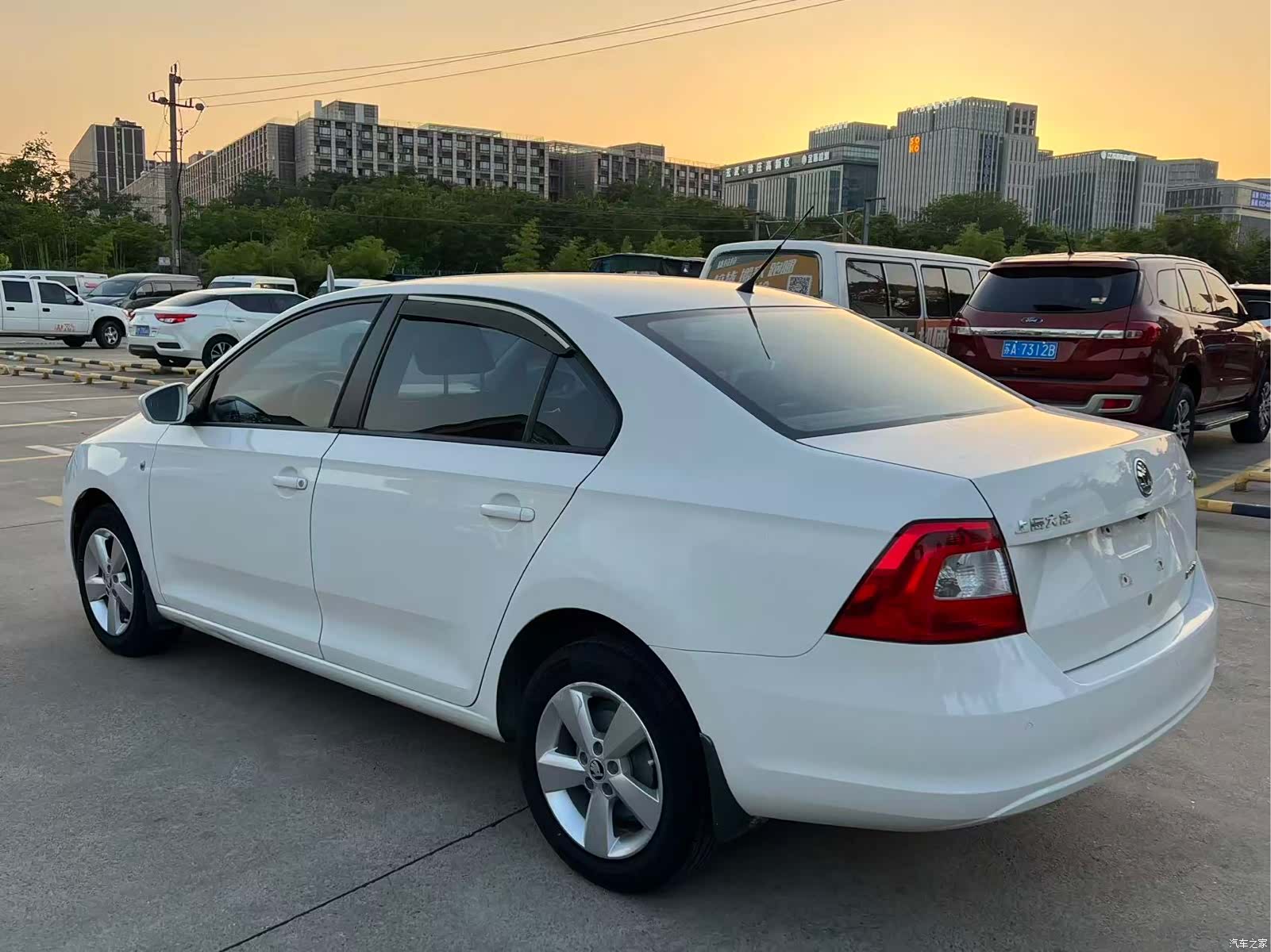 Skoda Rapid, 2014 12