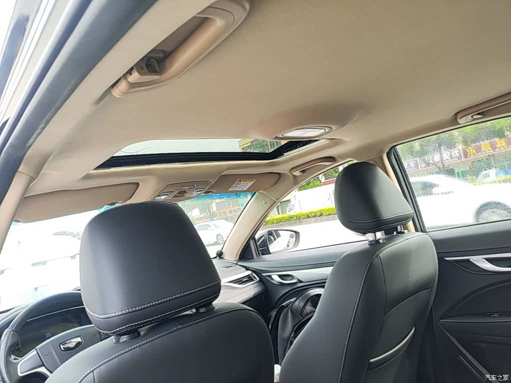 Geely Emgrand, 2018 18