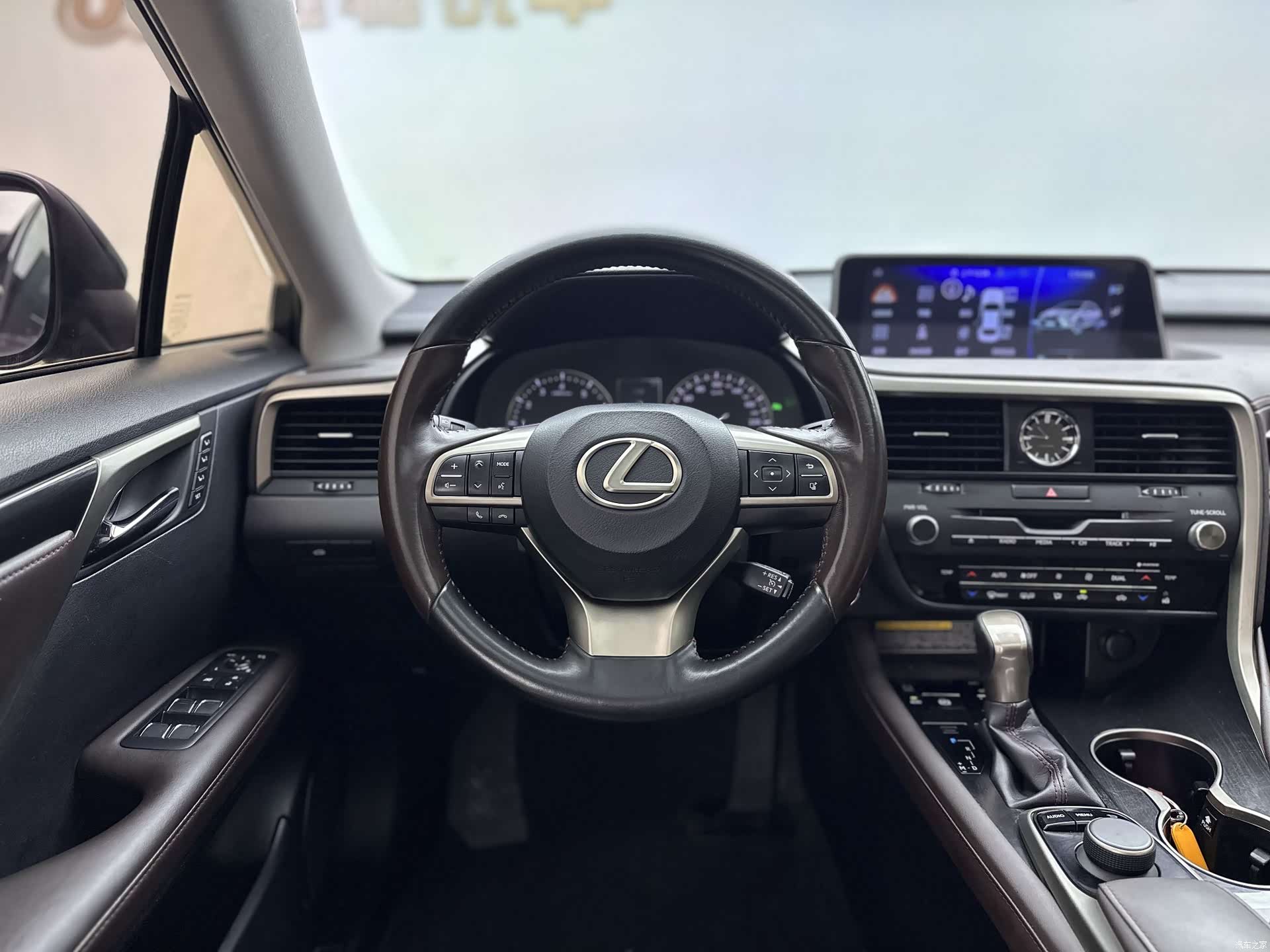 Lexus RX, 2019 8