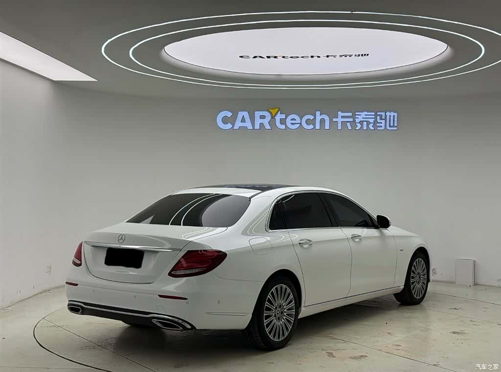 Mercedes-Benz E-Class, 2020 4