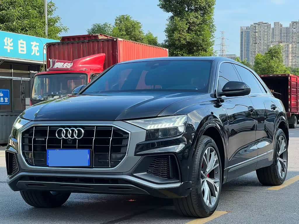 Audi Q8