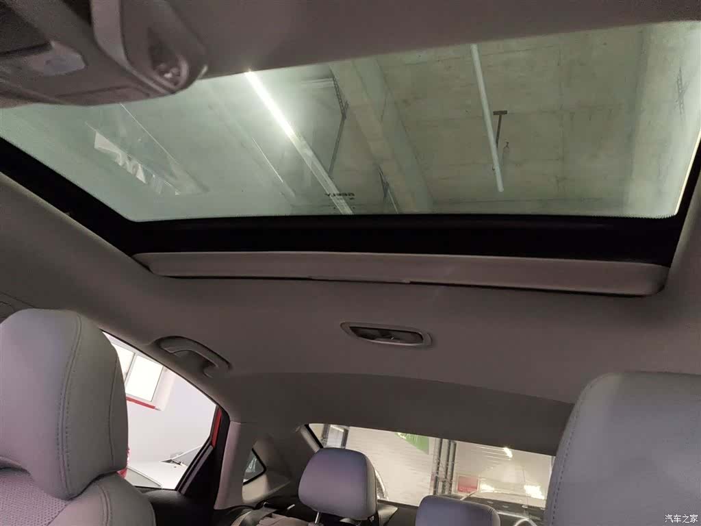 Geely Binray, 2019 18