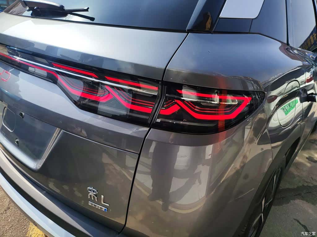 BYD Song, 2025 8