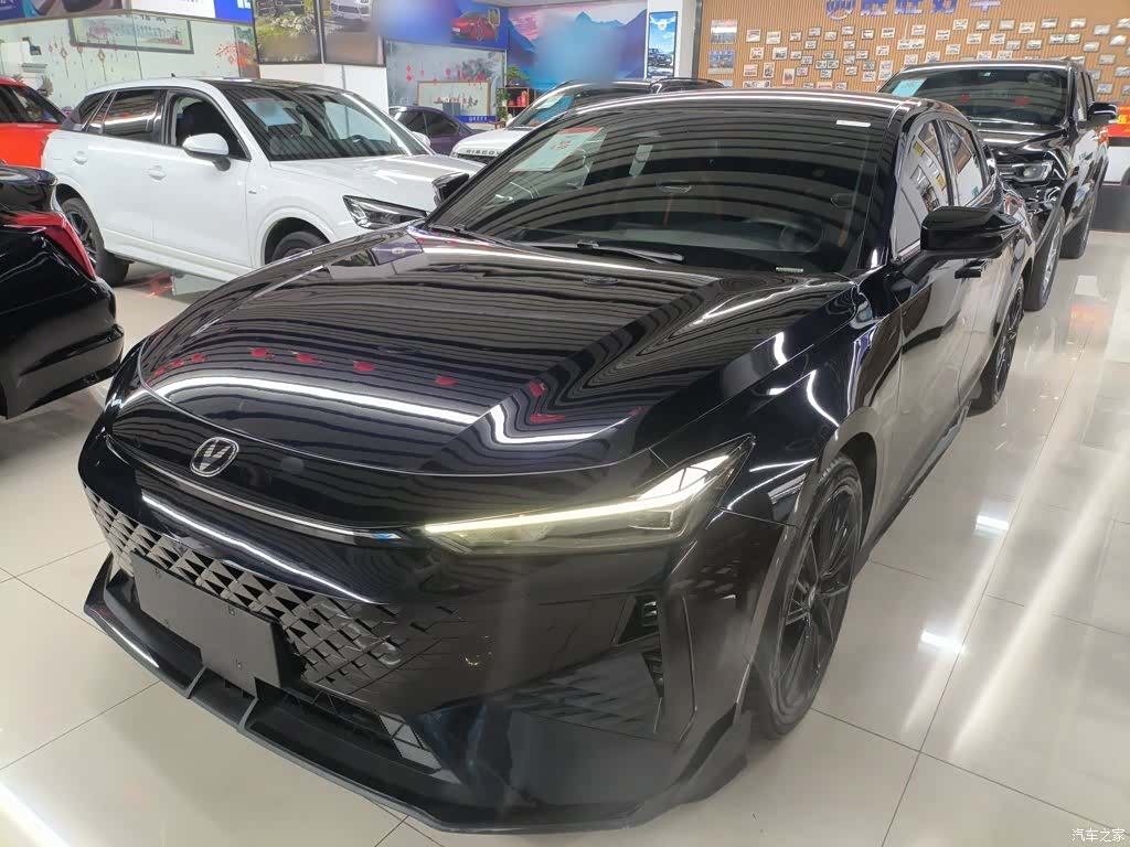 Changan UNI-V, 2024 1