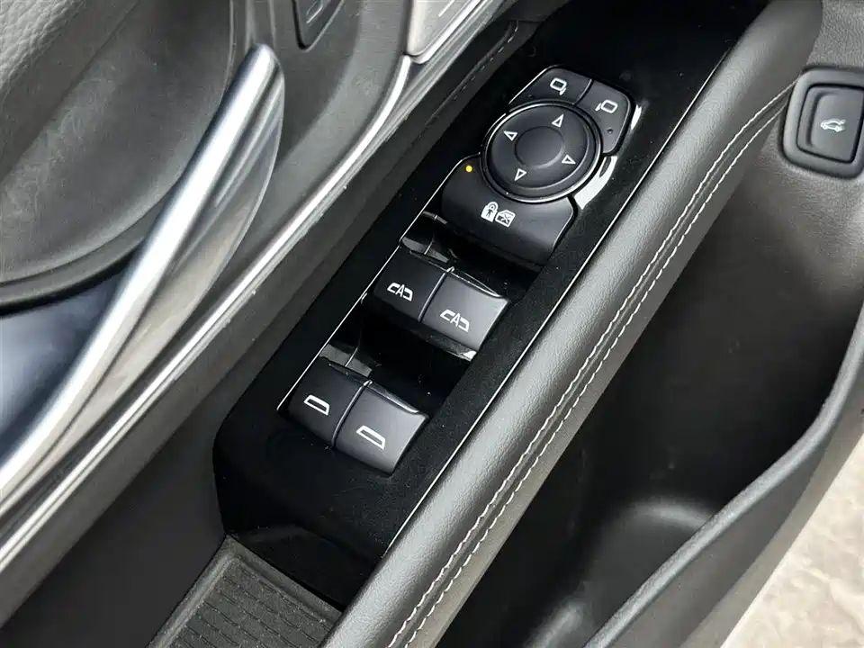 Cadillac CT4