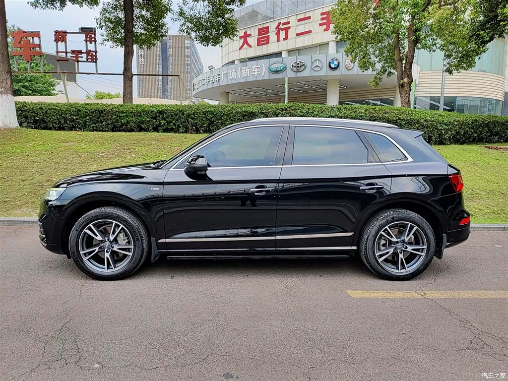 Audi Q5L, 2019 3