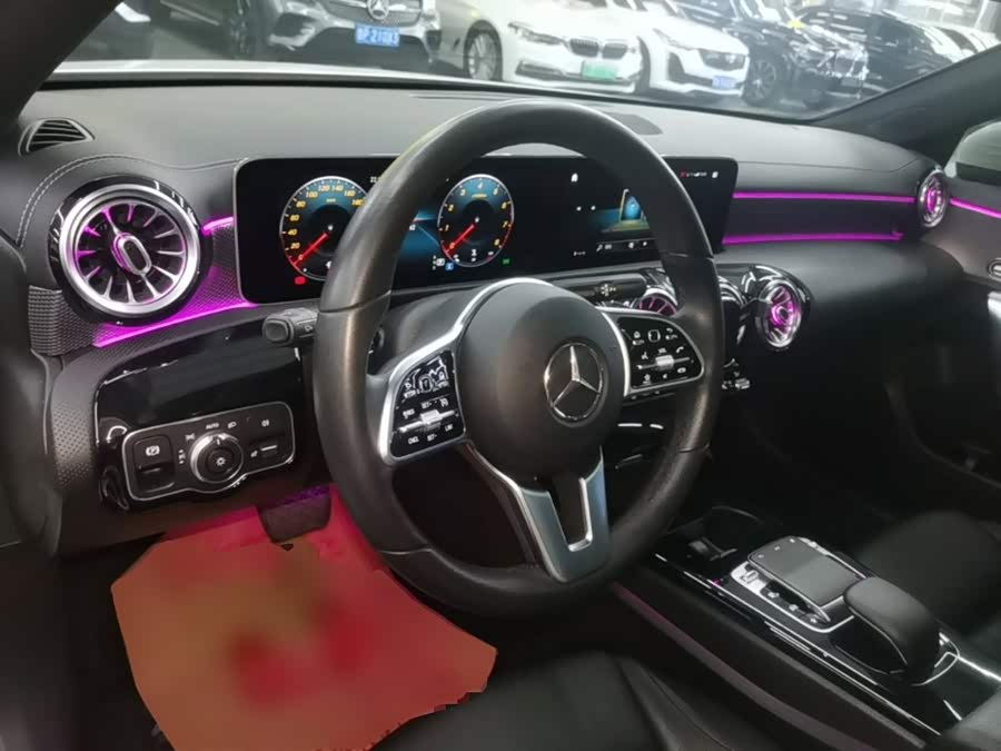 Mercedes-Benz A-Class 2020, фото 9