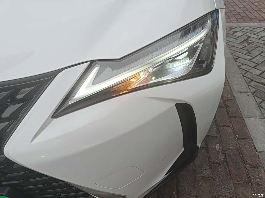 Lexus UX, 2020 24