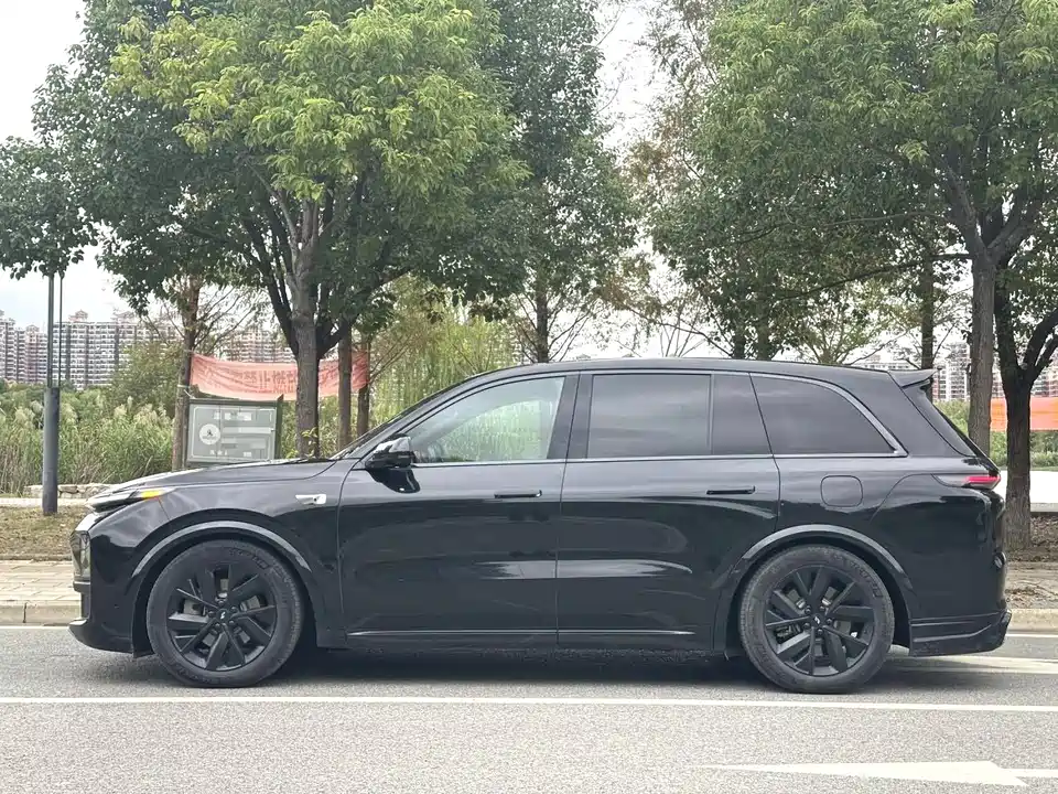 Li Auto Ideal L8