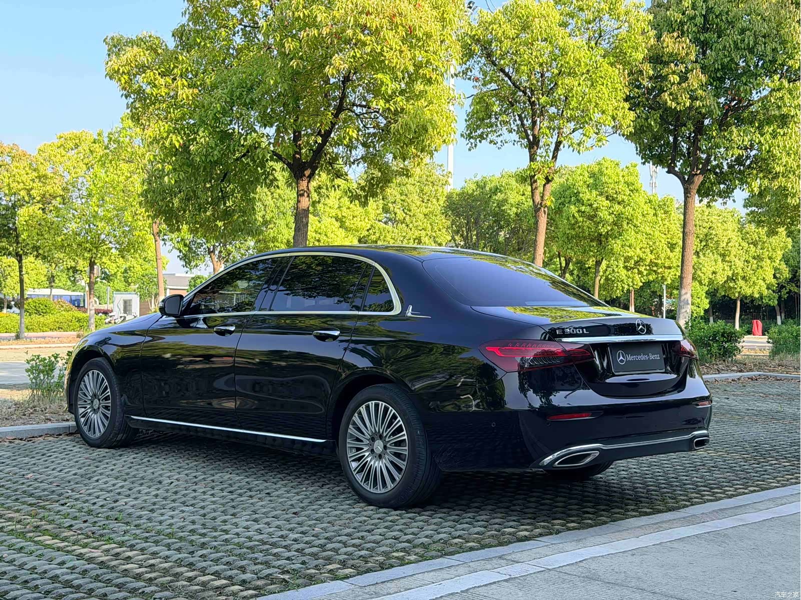 Mercedes-Benz E-Class, 2023 16