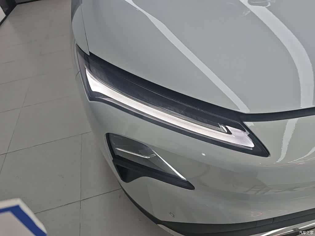 Wuling Starlight, 2026 13