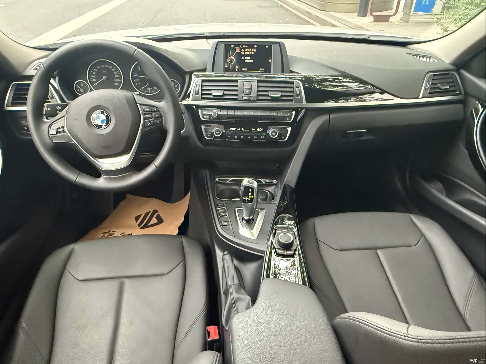 BMW 3 Series, 2017 все фото