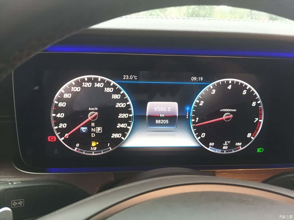 Mercedes-Benz E-Class, 2018 12