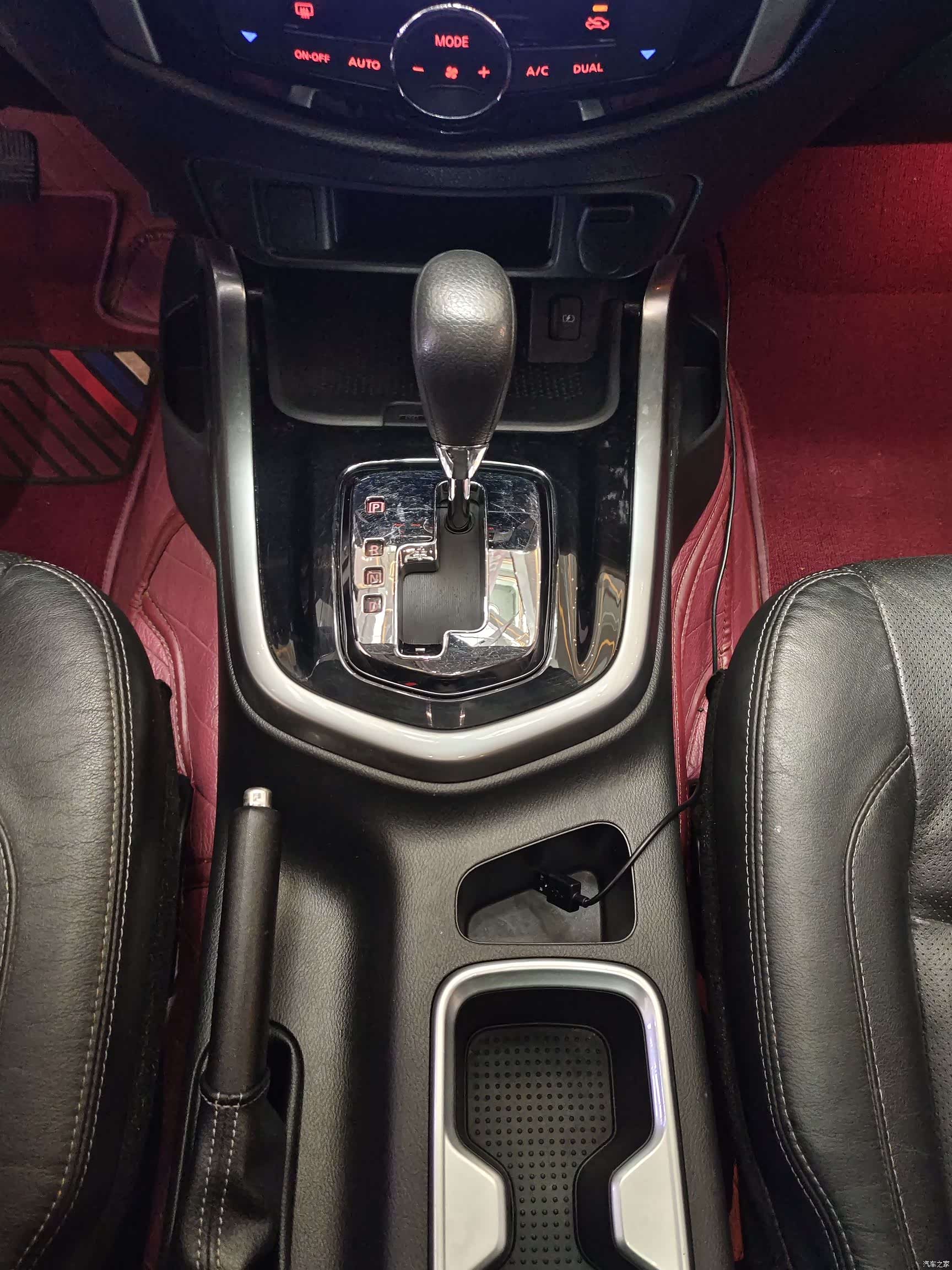 Nissan Terra, 2019 10