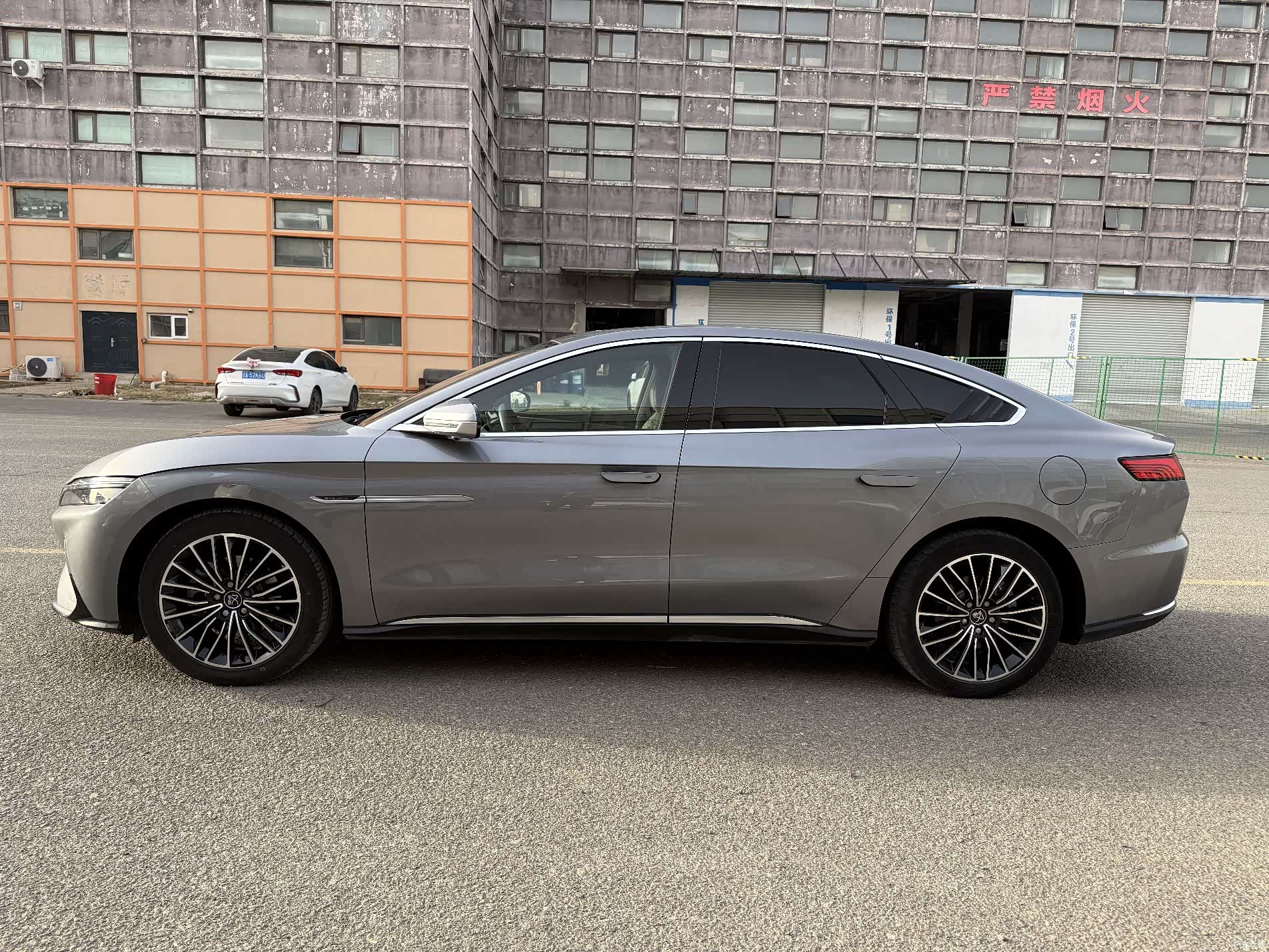 BYD Han, 2022 4