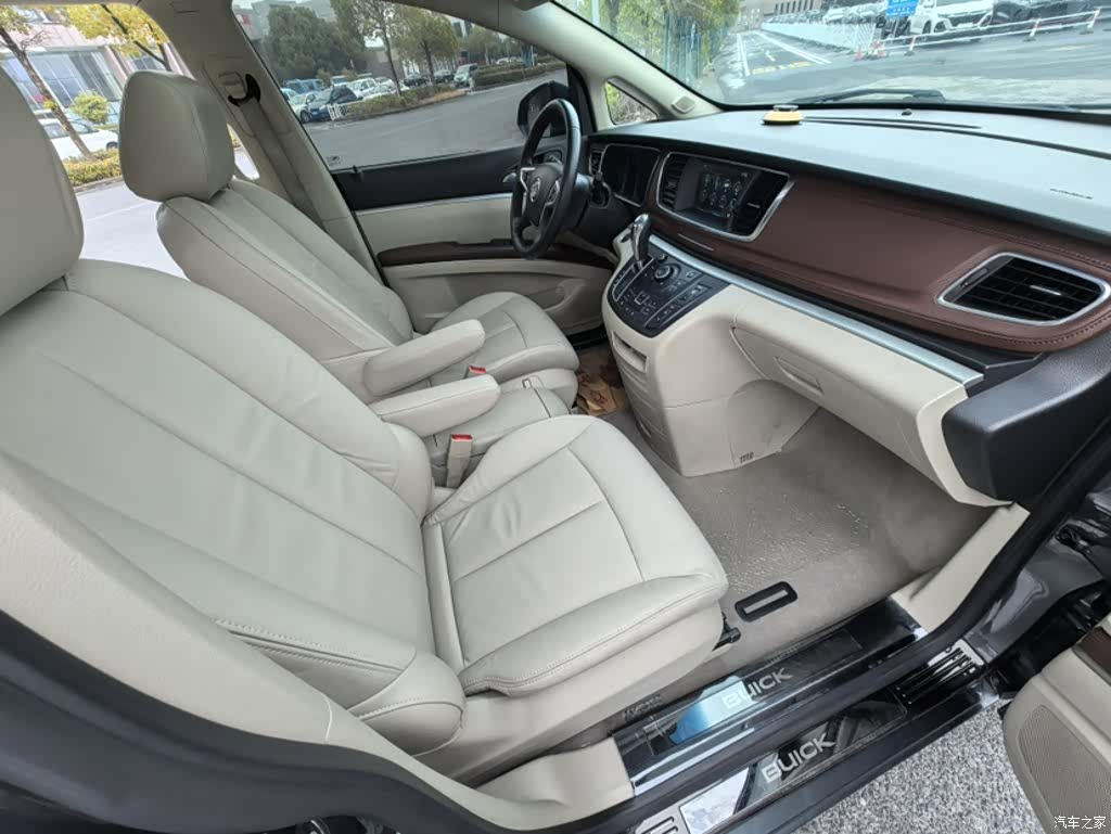 Buick GL8, 2019 13