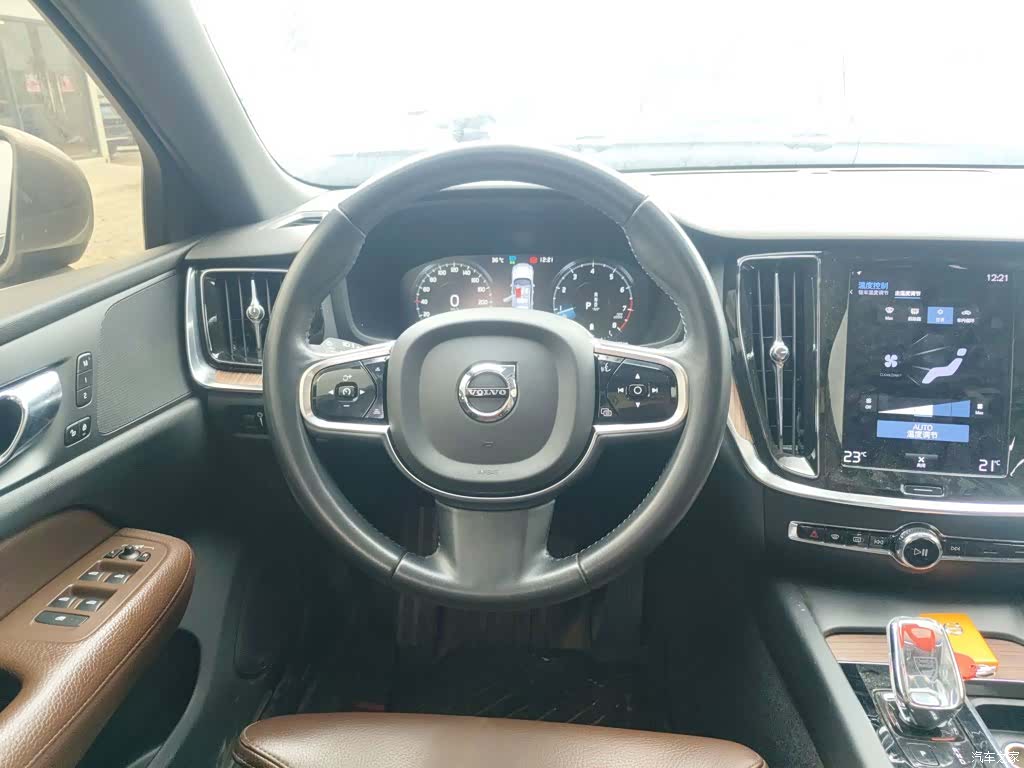 Volvo S60, 2021 11