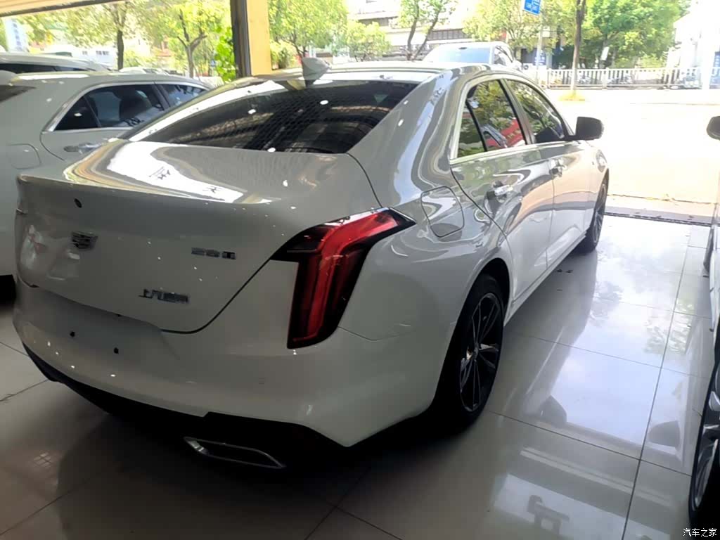 Cadillac CT4, 2022 7