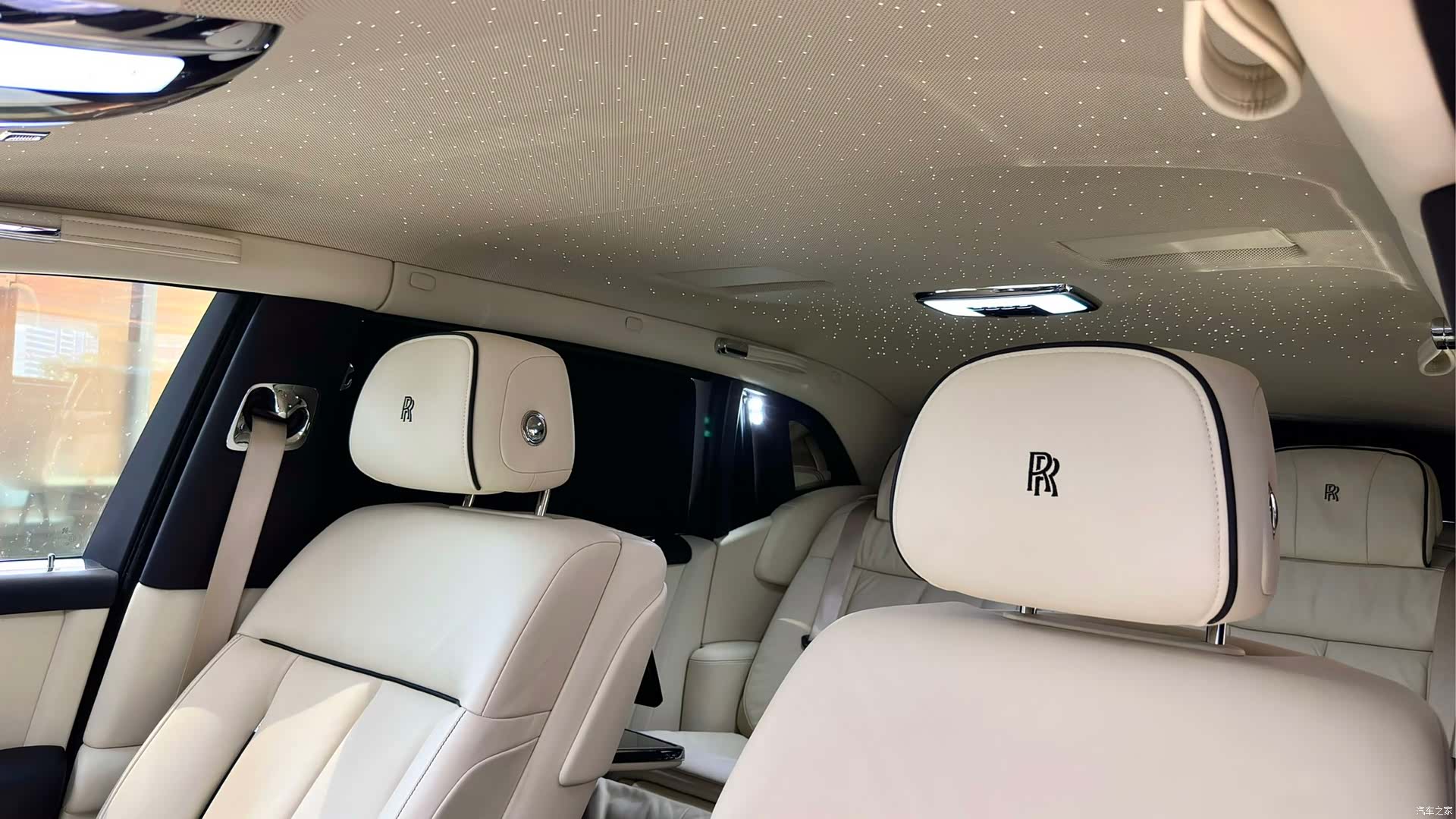 Rolls-Royce Phantom, 2019 18