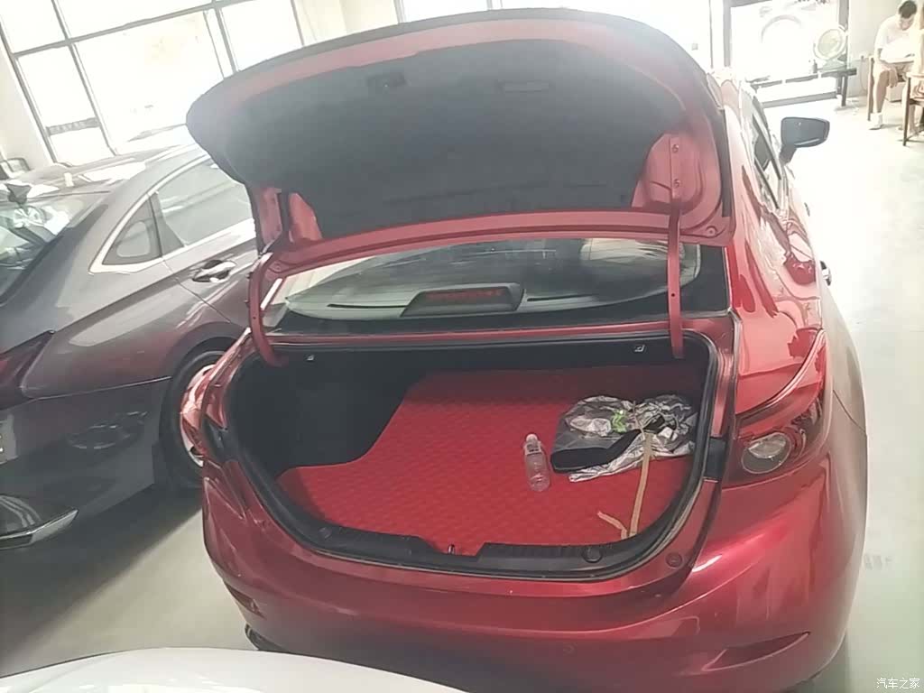 Mazda Mazda3, 2019 19