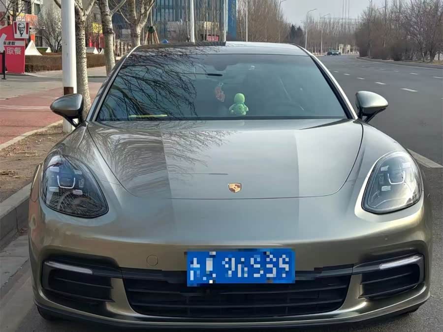 Porsche Panamera 2018, фото 1