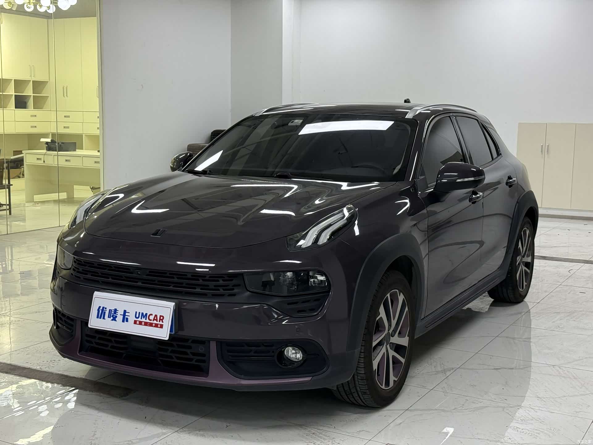 Lynk & Co 02