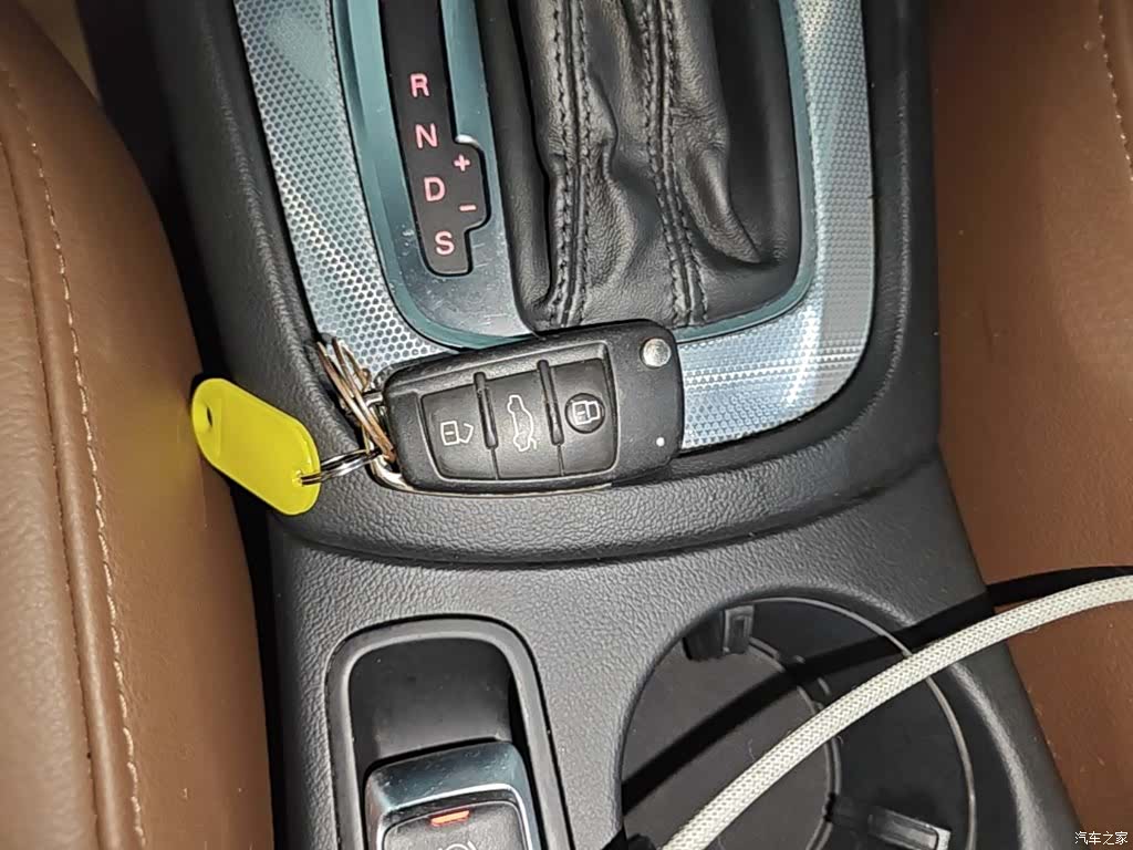 Audi Q3, 2018 9