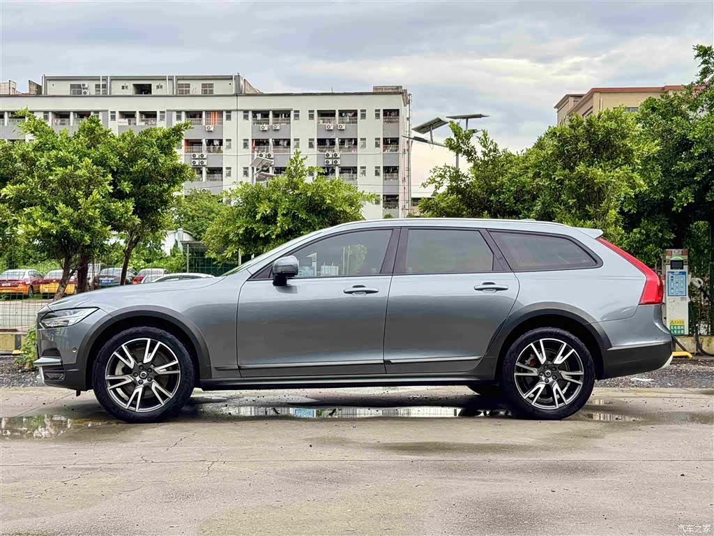 Volvo V90, 2019 4