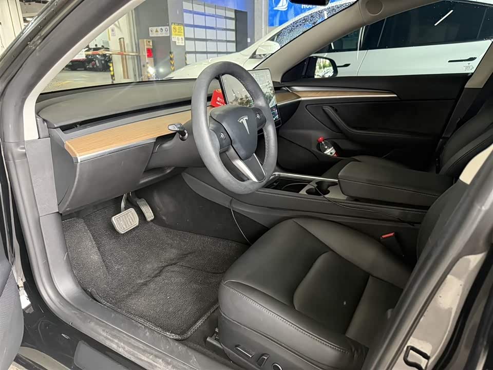 Tesla Model 3 Tesla Model 3