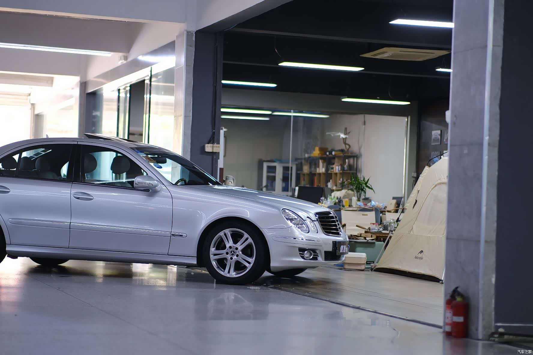 Mercedes-Benz E-Class, 2009 3