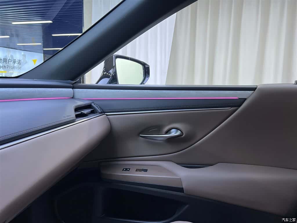 Lexus ES, 2026 17