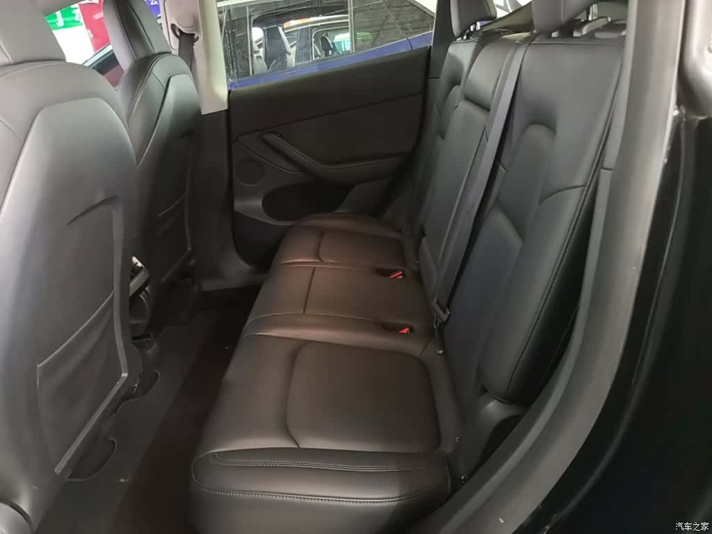 Tesla Model Y, 2021 17