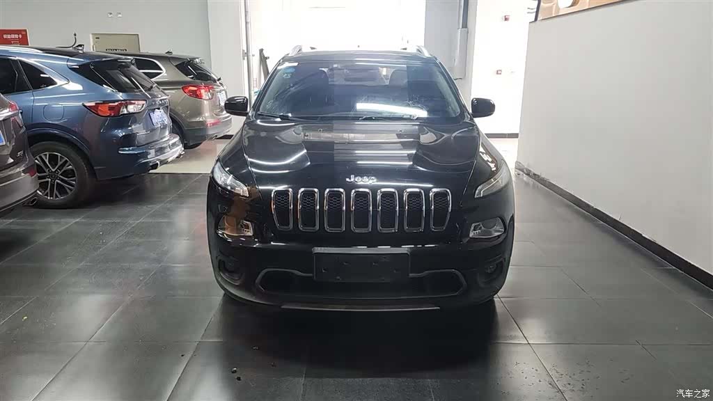 Jeep Cherokee, 2018 3