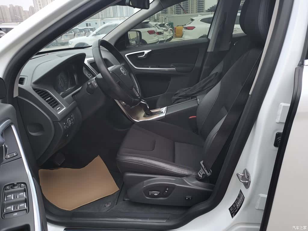 Volvo XC60, 2016 11
