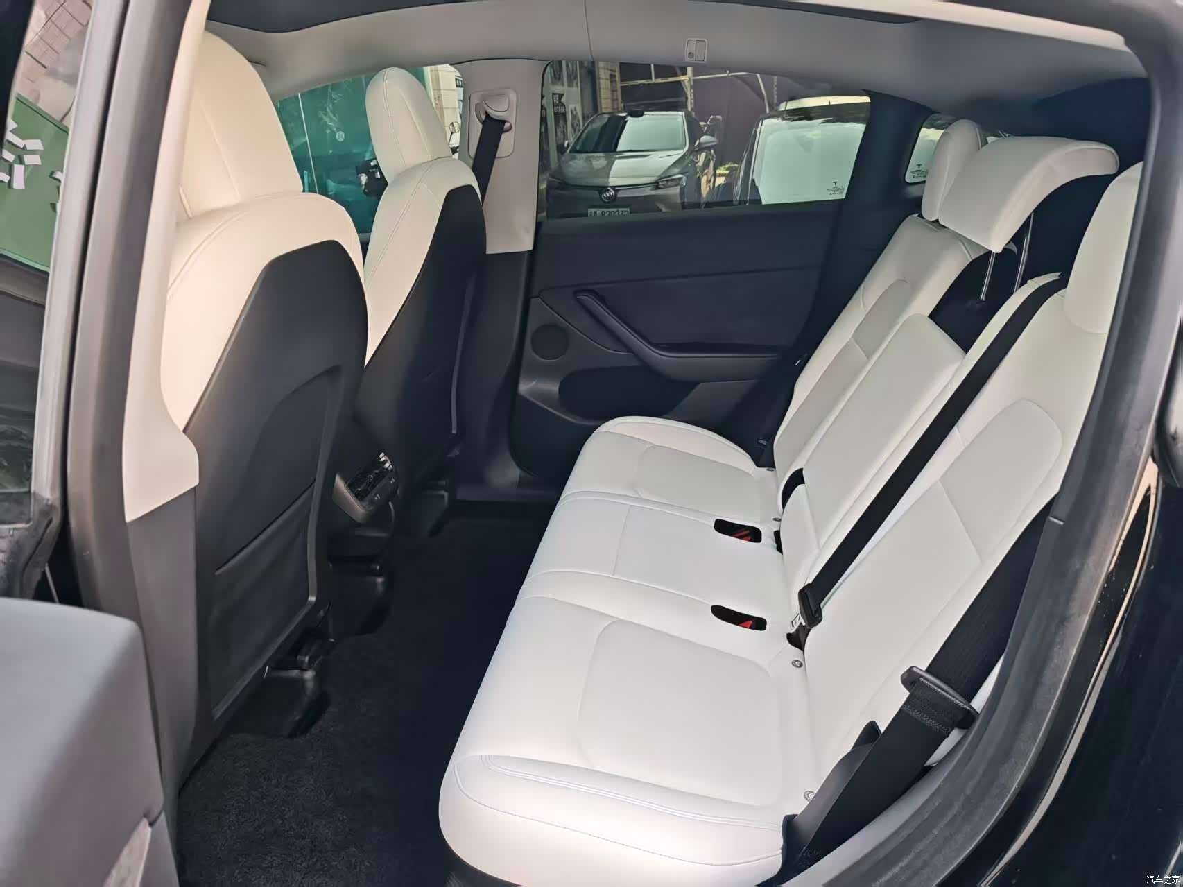 Tesla Model Y, 2022 8