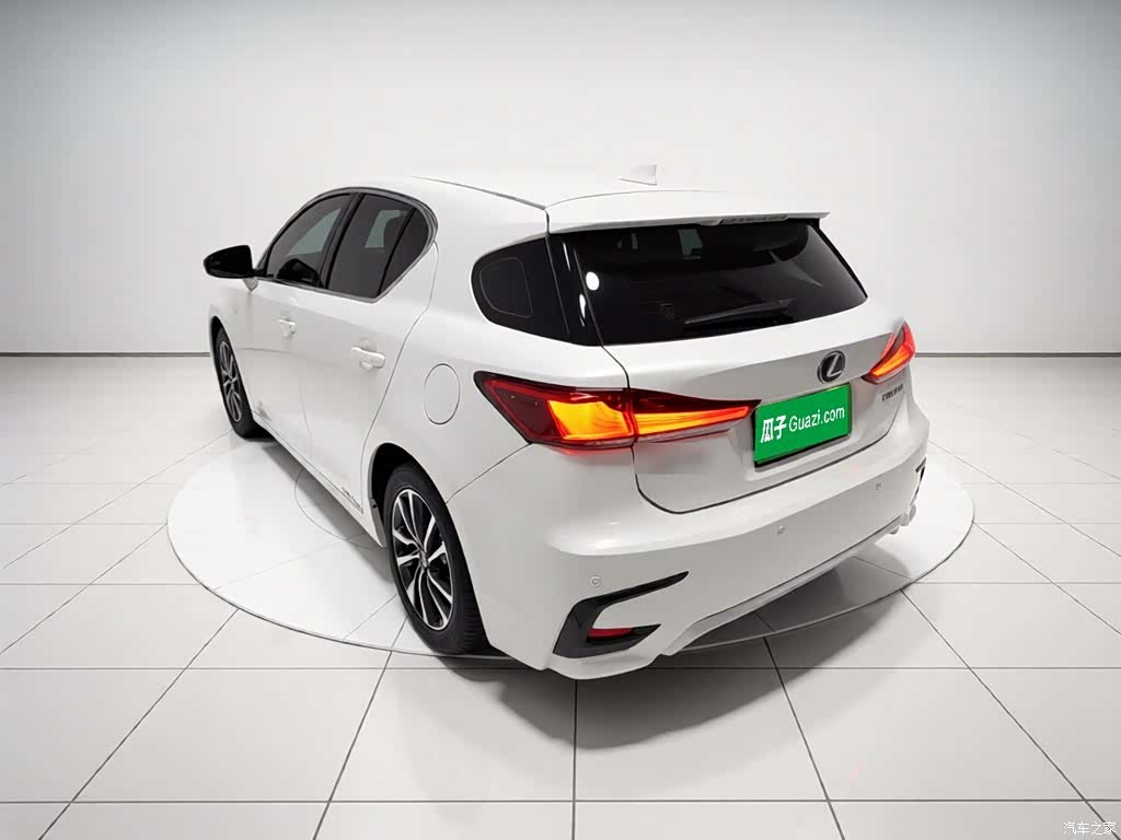 Lexus CT, 2019 все фото