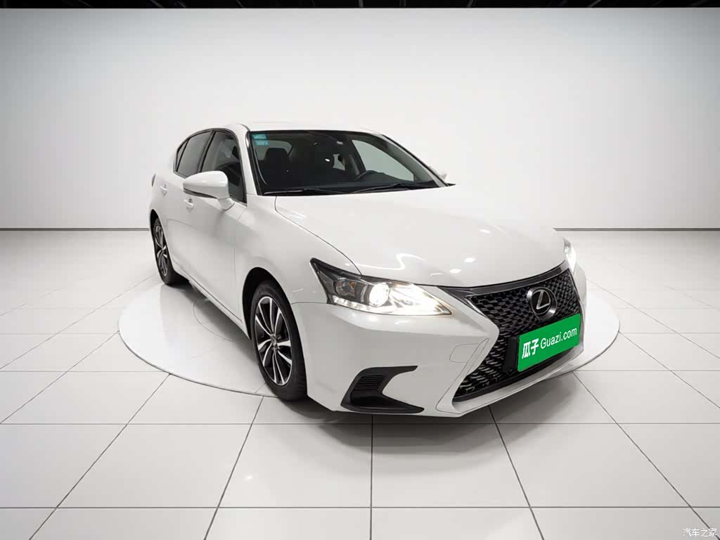 Lexus CT, 2019 4