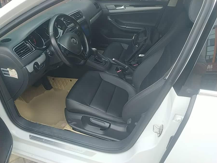 Volkswagen Sagitar 2016, фото 15