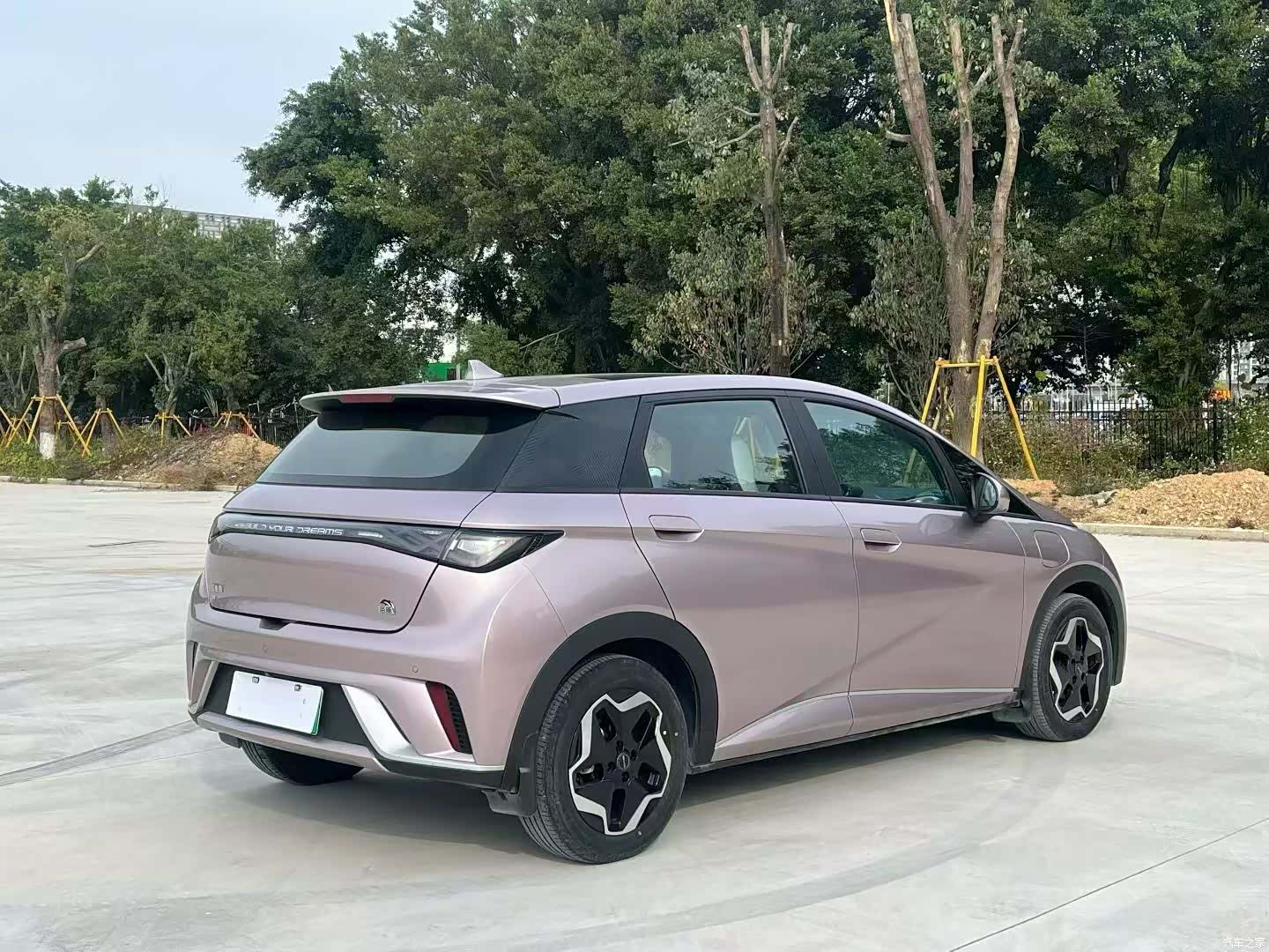 BYD Dolphin, 2022 4