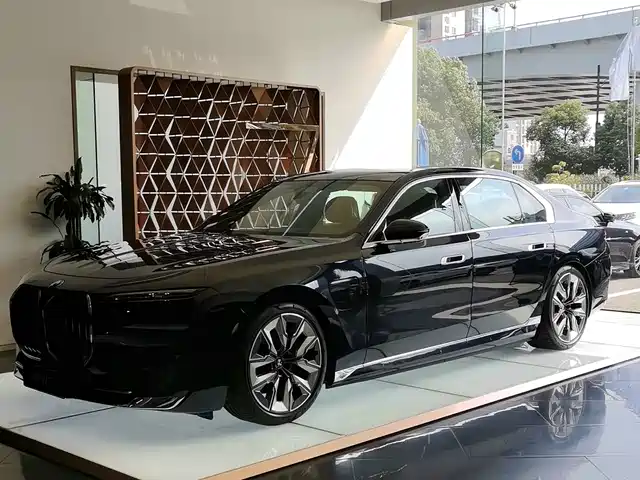 BMW bmw i7 2023 — купить из Китая под заказ