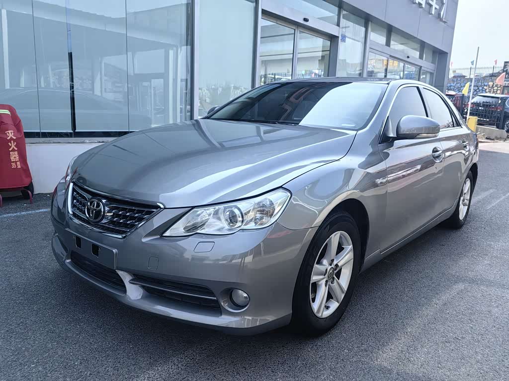 Toyota Reiz