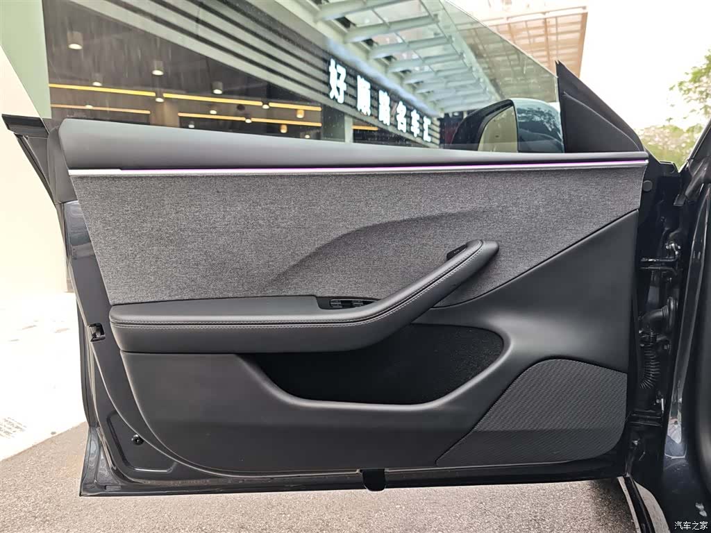 Tesla Model 3, 2024 20