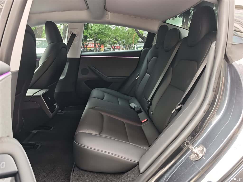 Tesla Model 3, 2024 22