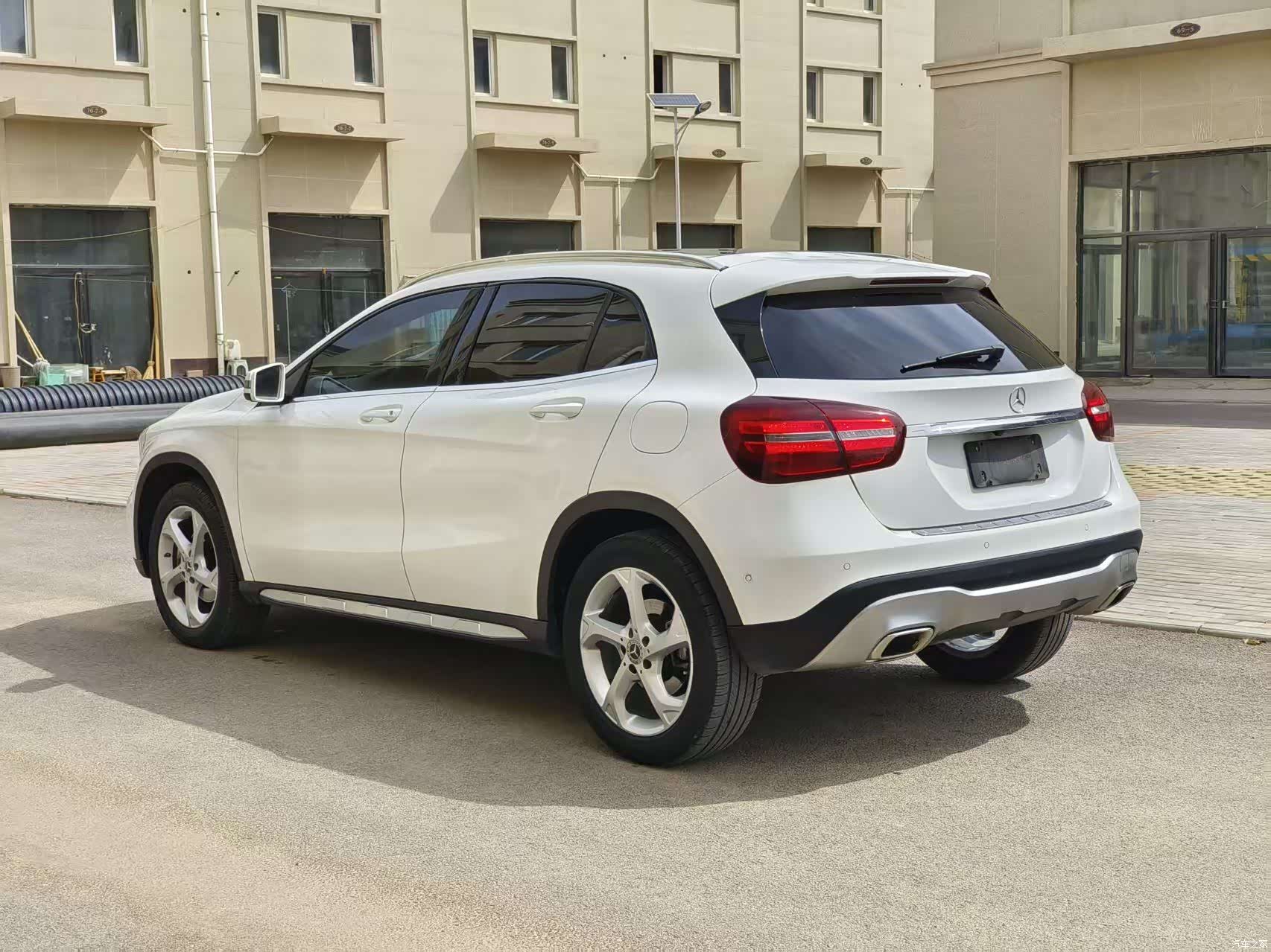 Mercedes-Benz GLA, 2018 9