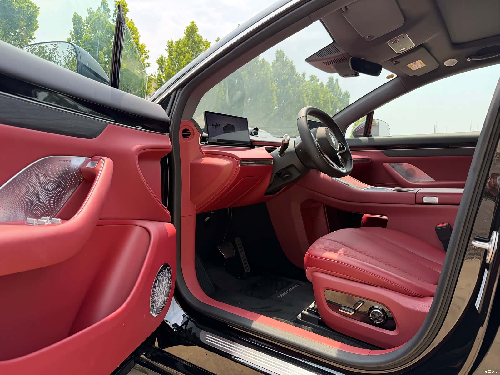 Luxeed R7, 2025 4