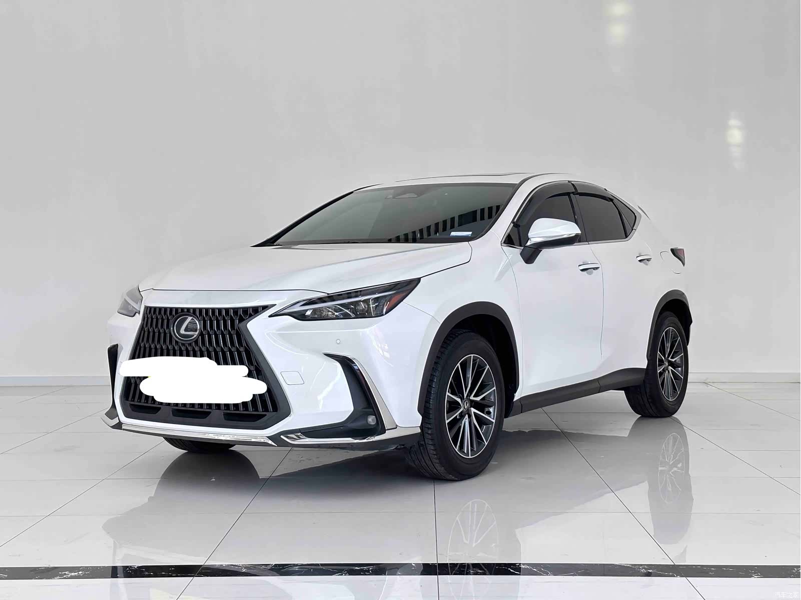 Lexus NX, 2024 1
